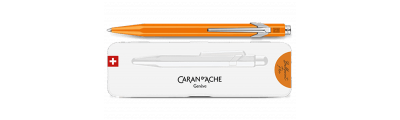 Caran d'Ache 849 POPLINE Fluoreszierend Orange Kugelschreiber mit Halterung